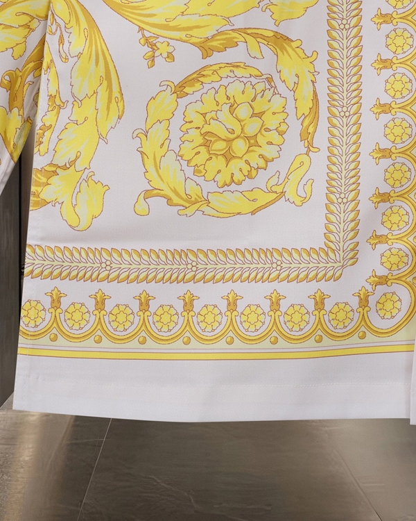 ブランドシャツ着用イメージ